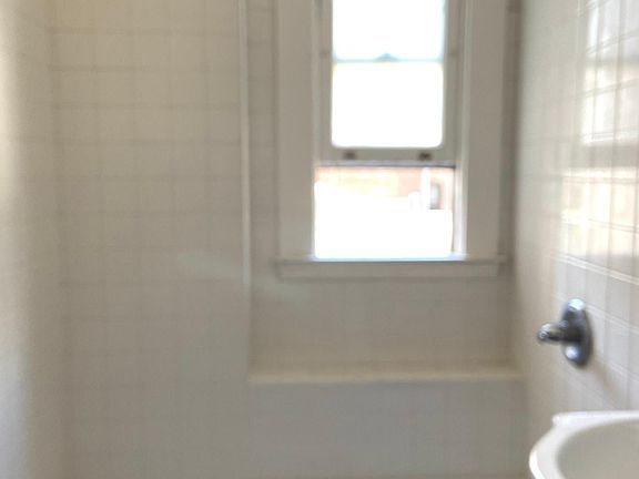 3rd image of 860 Bush St #501