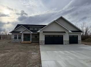 2 Granite Hill Ln, Great Falls, MT 59405