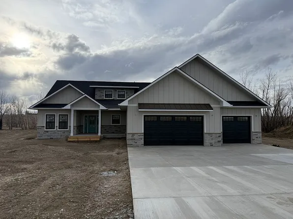 2 Granite Hill Ln, Great Falls, MT 59405
