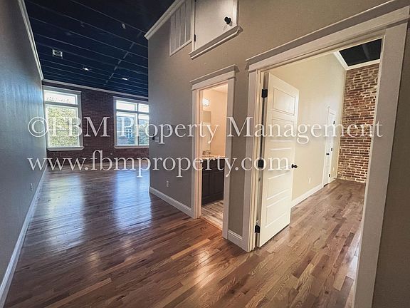 3rd image of 220 N Beaton St #F