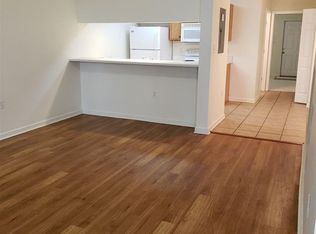 2738 W Tharpe St APT 801, Tallahassee, FL 32303