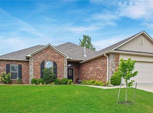 1818 Yukon Dr, Barling, AR 72923