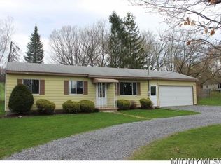2980 Mohawk St, Sauquoit, NY 13456