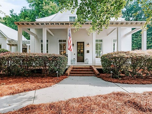 3rd image of 310 Price Avenue
