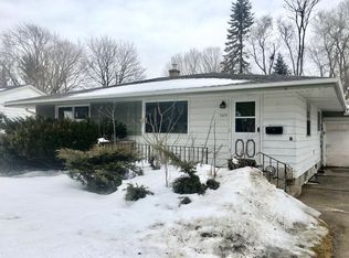 1427 Beverly Ln, West Bend, WI 53090