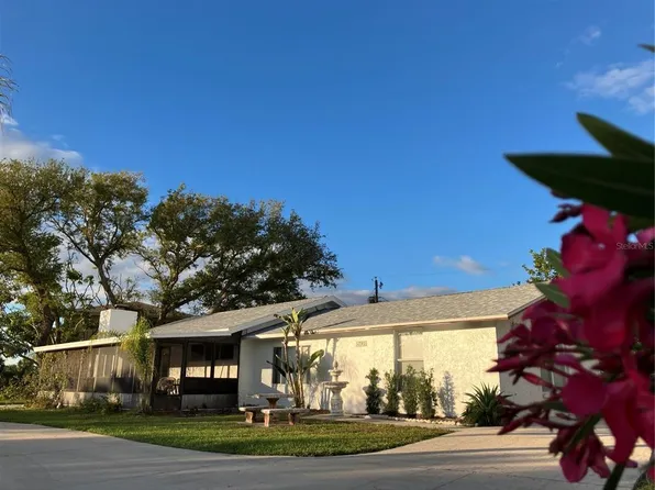 4705 Lemon Bay Dr, Venice, FL 34293