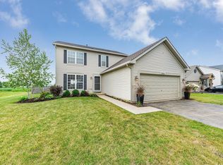 816 Grant Dr, Minooka, IL 60447
