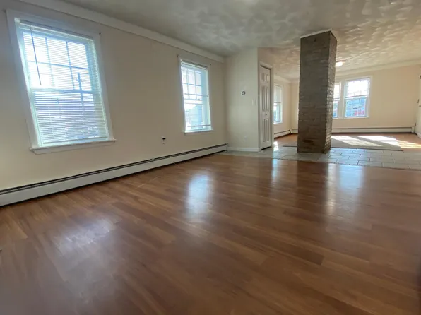 98 Dean St APT 2, Providence, RI 02903