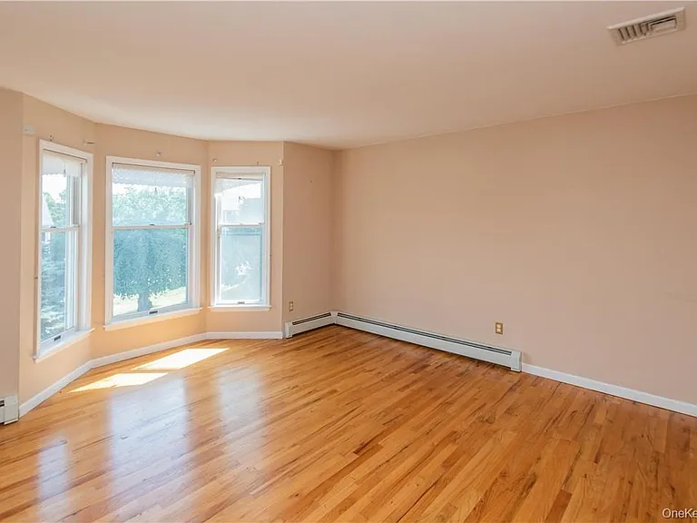 11 Peterson Rd — Photo 6
