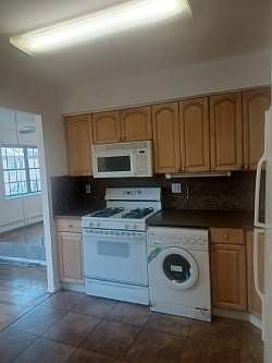2nd image of 156-01 78th St #2