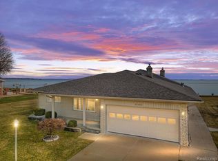 45482 Private Shore Dr, Chesterfield, MI 48047