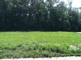 1998 Mossy Oak Cir, Clarksville, TN 37043