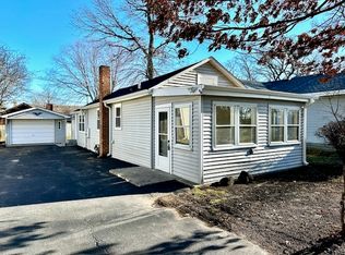 309 Washington St, Ingleside, IL 60041