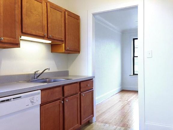 4th image of 4510 N Paulina St APT 2E