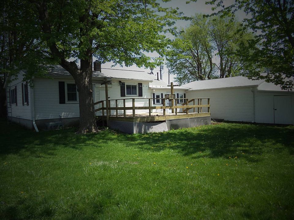 2nd image of 820 S Sunny Ln