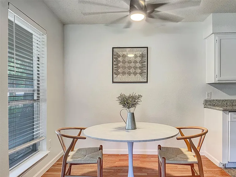 7000 Lincoln Dr — Photo 14