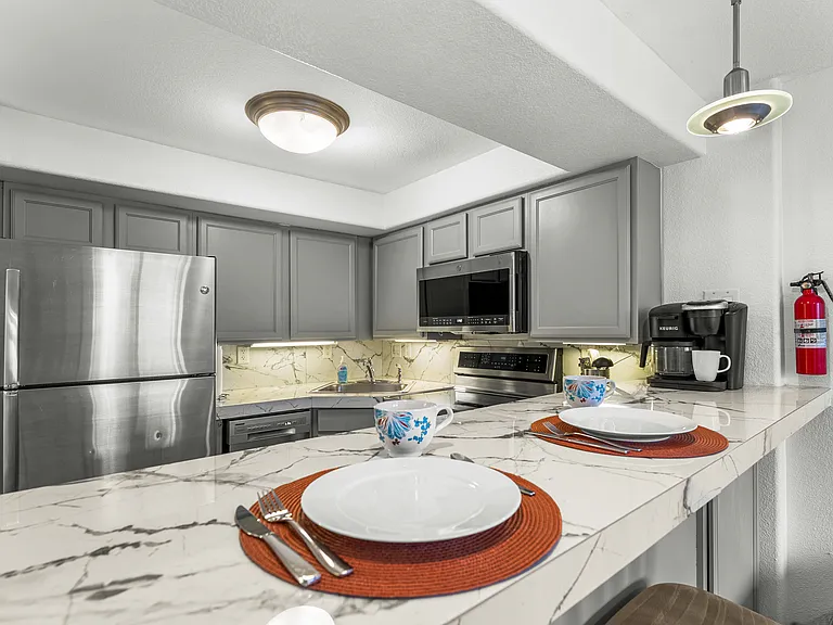 1833 N Williams St #105 — Photo 4