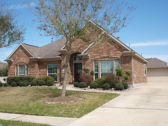 LOVELY OPEN YARD