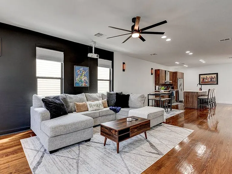 2506 Dumaine St — Photo 9