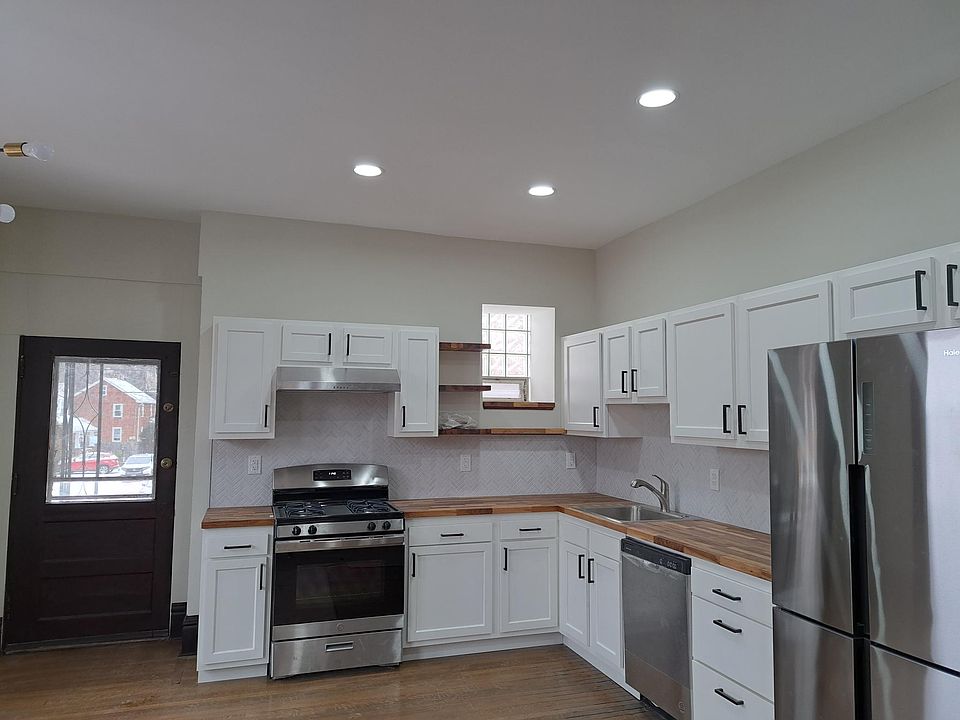 Newly remodeled kitchen and updated appliances