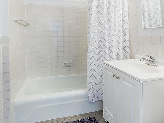 5th image of 1619 3rd Ave APT 12G