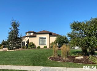 4416 Fairhaven Rd, Davenport, IA 52807