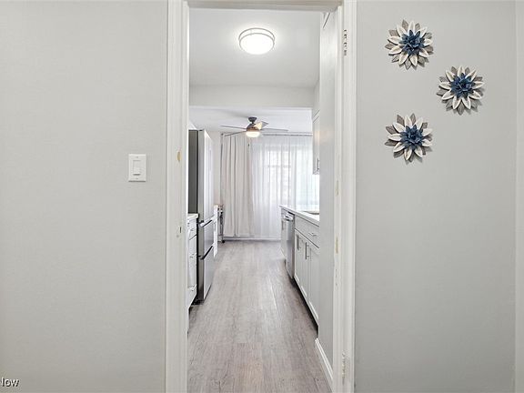 4th image of 11820 Edgewater Dr APT 216