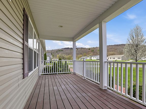 3rd image of 6 Wilcox Estates Dr