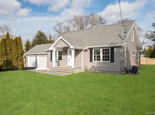 3 Adelaide Park, Center Moriches, NY 11934