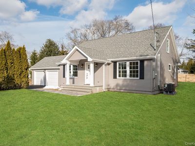 3 Adelaide Park, Center Moriches, NY, 11934
