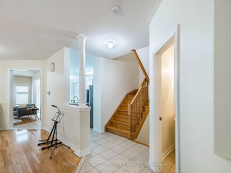 3926 Candlelight Dr — Photo 10