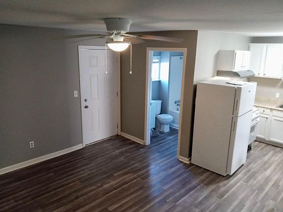 2nd image of 8 Phil Rod Acres Dr APT 4