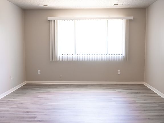 4th image of 63 S 22nd Ave #16107082