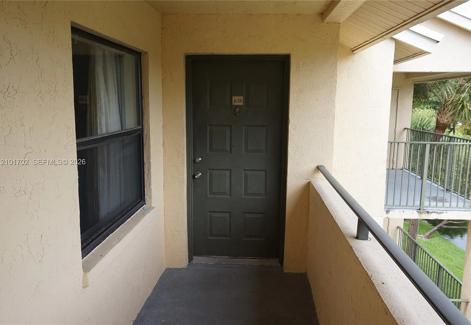 Summerbreeze Condo — Photo 1