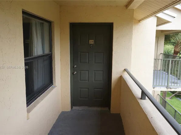 9999 Summerbreeze Dr, Fort Lauderdale, FL