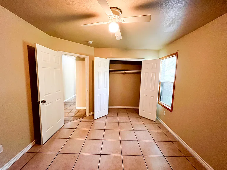 418 W Green Ave #A — Photo 21