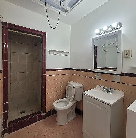5908 Castor Ave — Photo 5