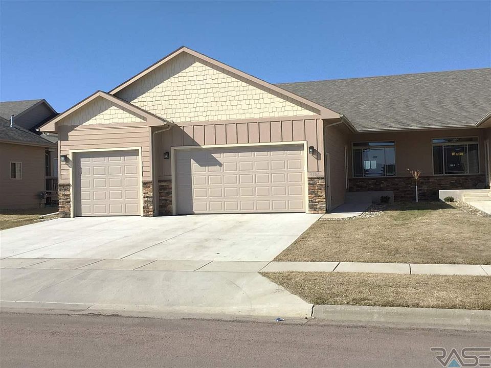 1st image of 8107 S Seven Oaks Dr