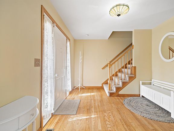 4th image of 7 Blueberry Ln