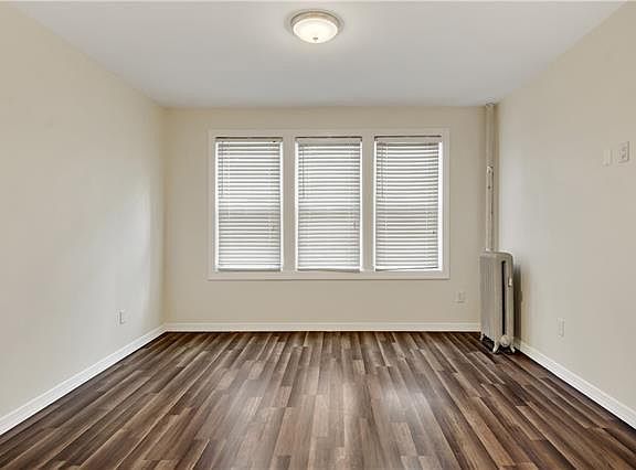 2nd image of 3561 Holland Ave