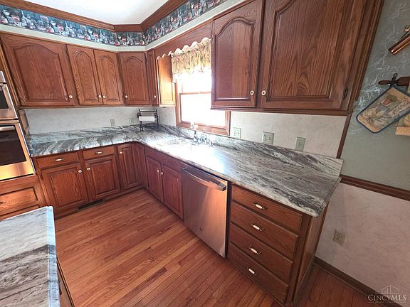 5th image of 11961 Stonequarry Ct