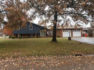 106 W Cedar Ave, Effingham, IL 62401