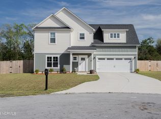 504 Perth Ct, Hubert, NC 28539