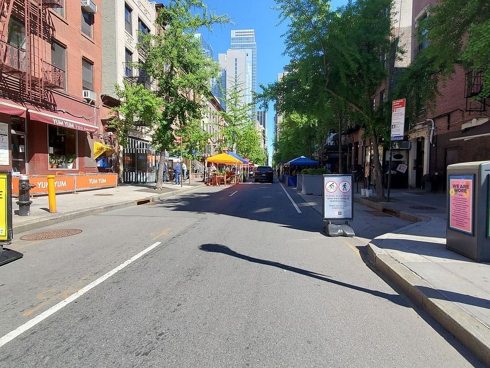 1st image of 351 W 47th St #F2