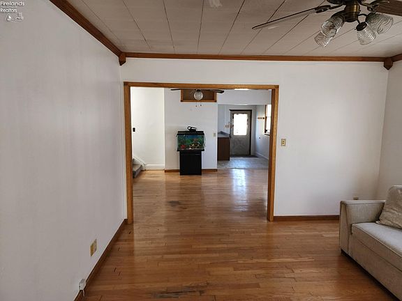 3rd image of 1807 Hayes Ave