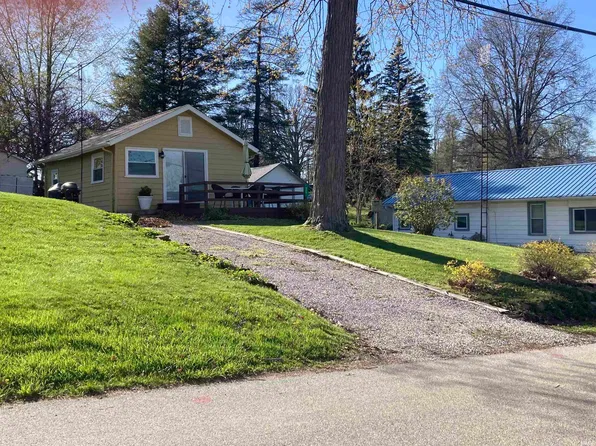 475 Lane 221 Hamilton Lk, Hamilton, IN 46742