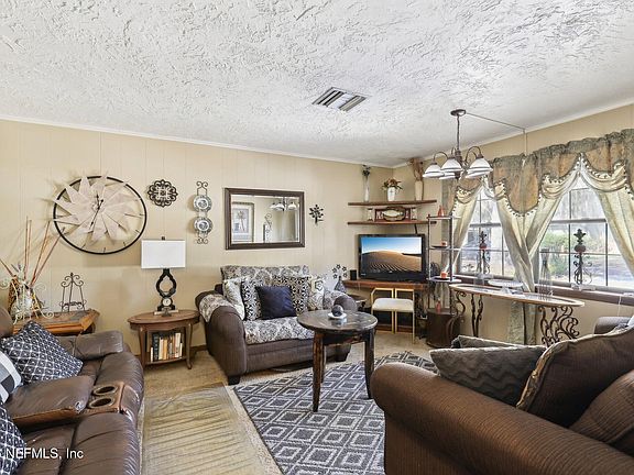 3rd image of 2127 DIANA Drive