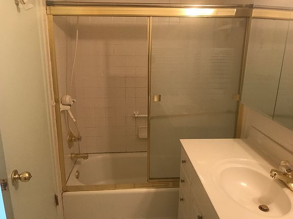 Bathroom Shower and Tub