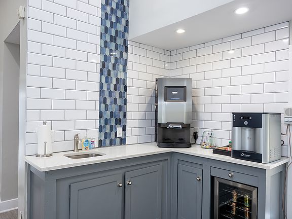 5th image of 100 Wood Terrace Pl NE #527