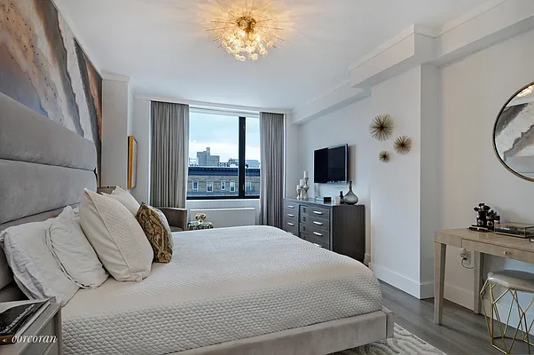 Sold by Corcoran | media 16